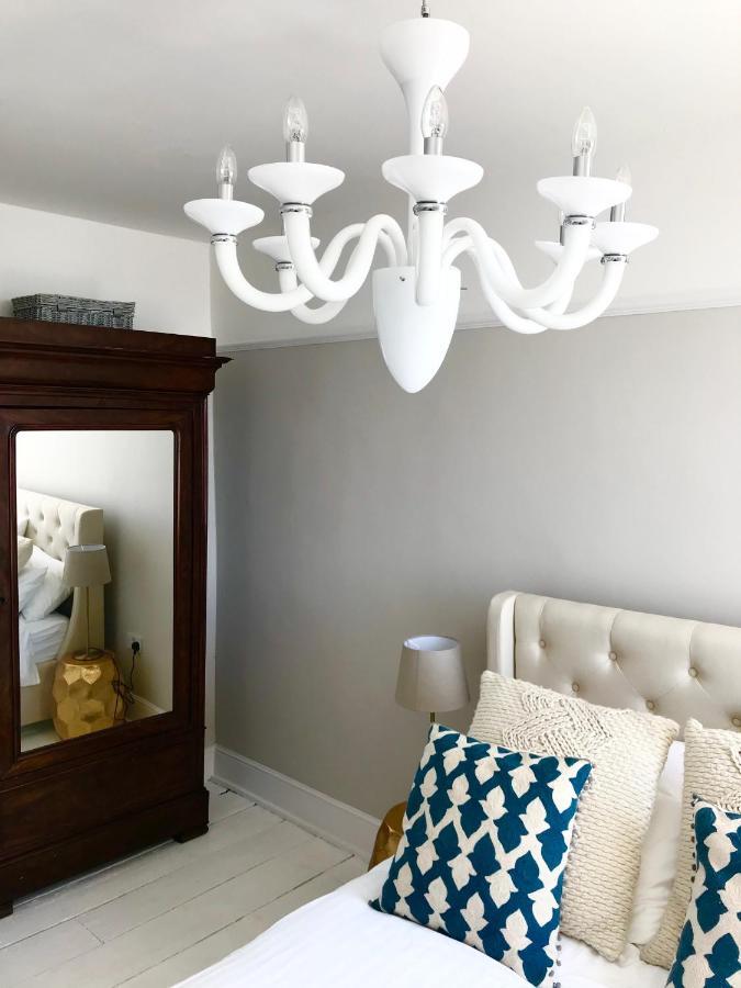 Marina Retreat - Stunning 4 Bedroom, 3 Bathroom House With Harbour Views! ラムズゲート エクステリア 写真